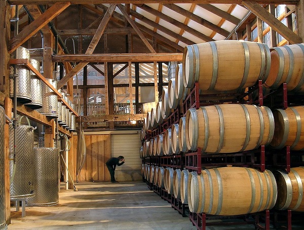 Rượu ngâm gỗ sồi bao lâu thì dùng được?