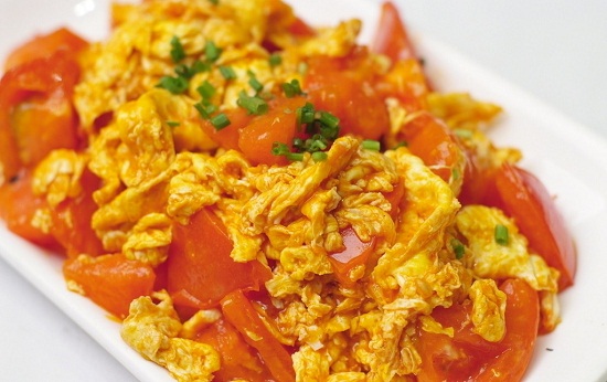 Lưu ý khi ăn và chế biến trứng vịt xào cà chua